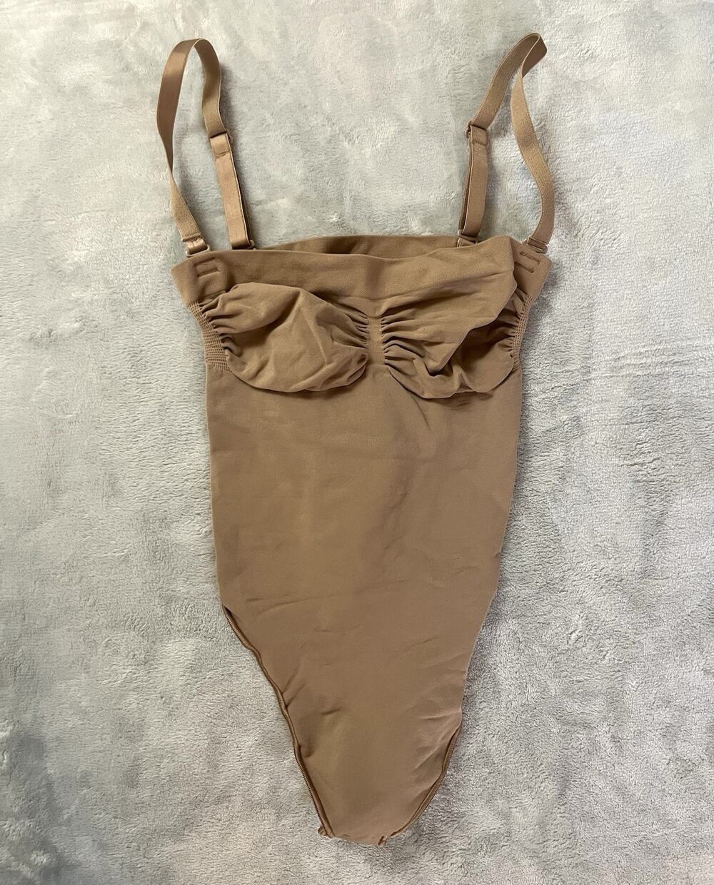 Skims Sz Medium Strapless Seamless Sculpt Thong Bodysuit Sienna Firm Hold NWOT